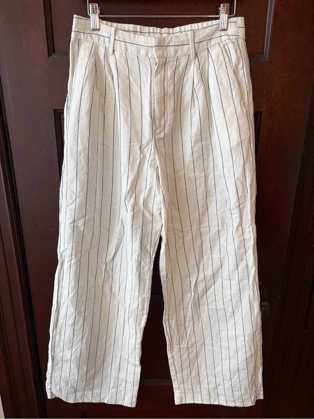GAP White and Navy Pinstriped Pleated Linen Pants